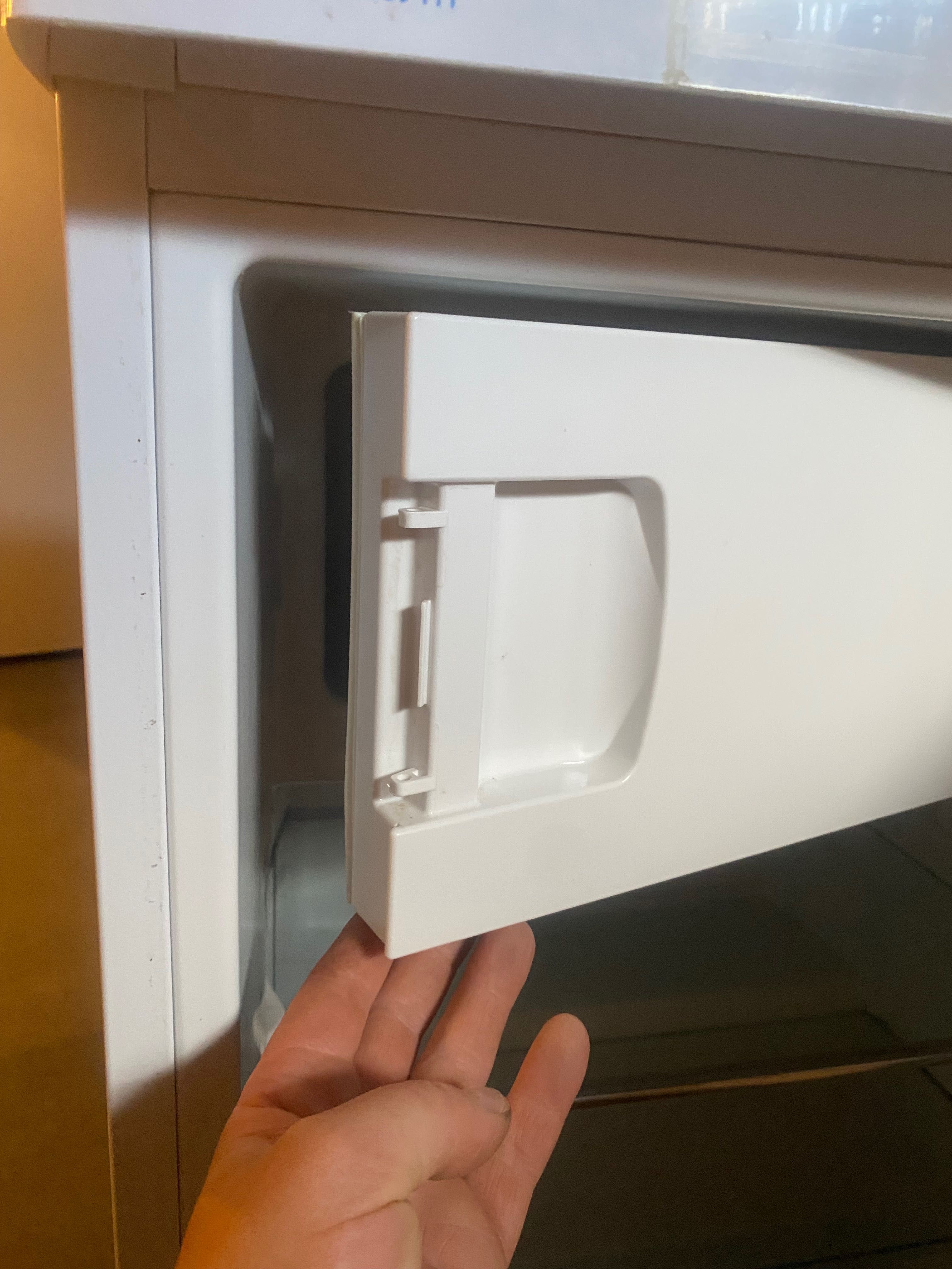 Lodówka Fust Novamatic KS 138 – 138L, sprawna