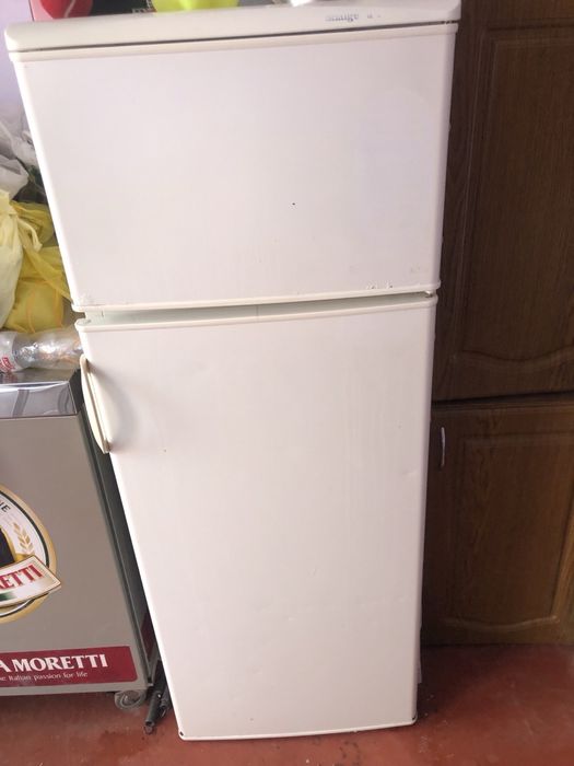 Холодильник б/у Snnaige