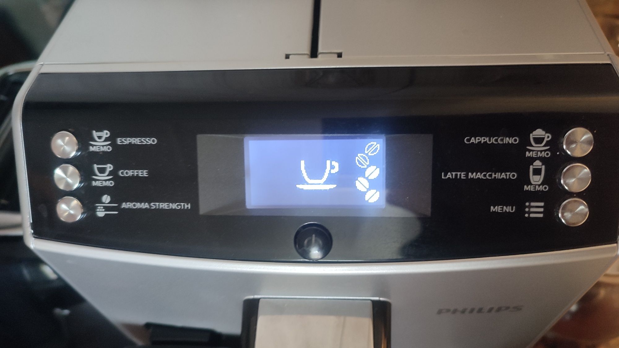 Кавомашина Philips EP3551 кофемашина,кавоварка