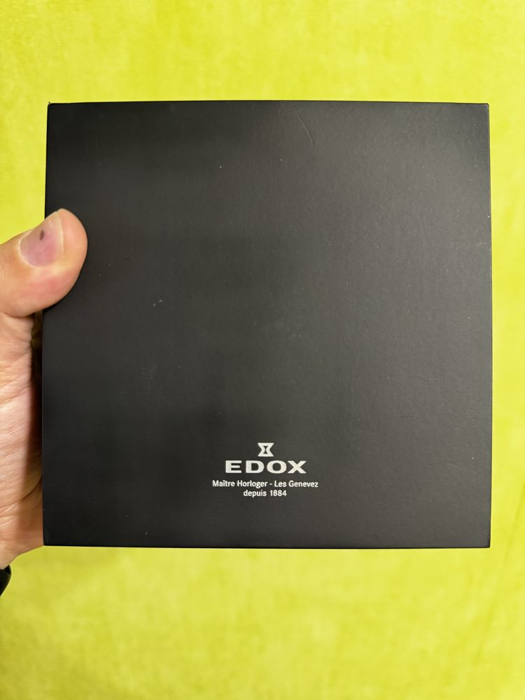 Продам кварцовий годинник з позолотою EDOX LES VAUBERTS 70172 37JA AID