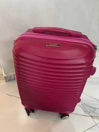 walizka kabinowa walizka rozowa
