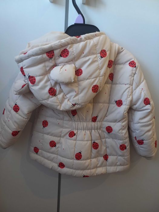 Куртка нова на дівчинку.