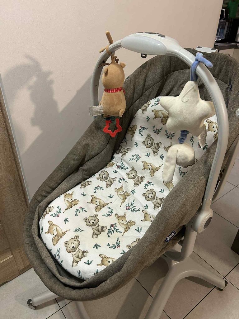 Łóżeczko, dostawka do łóżka Chicco baby hug 4 w 1 + materac i gratisy
