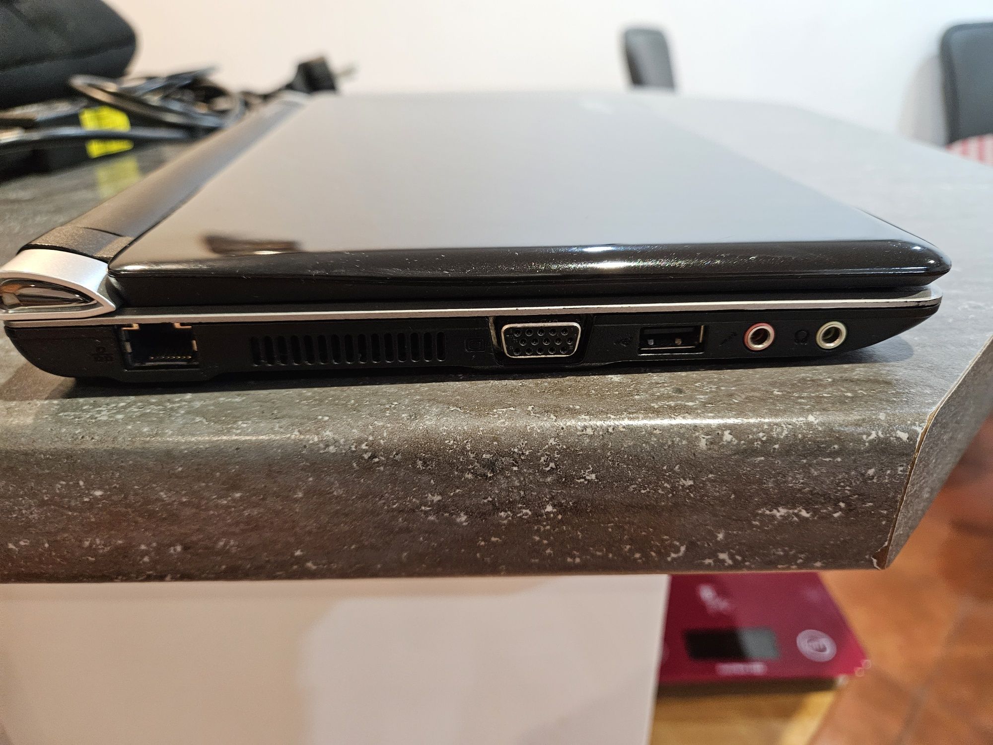 Laptop acer aspire one d255