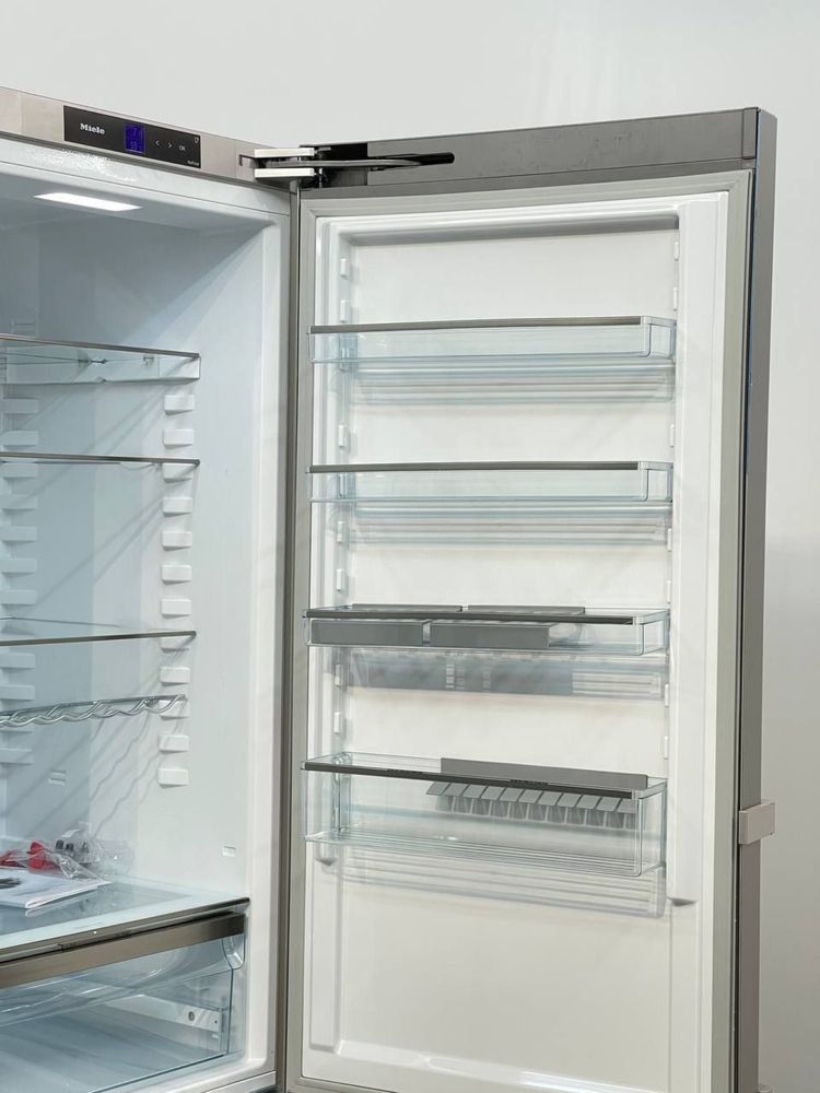 Виставка Двокамерний Холодильник KFN 4799DDE NoFrost DynaCool