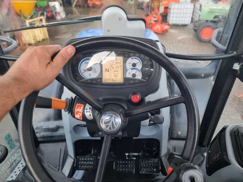Trator New Holland t5.105 com 1040 horas - Usado