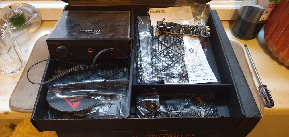 ASUS ROG RAMPAGE V EDITION 10 z procesorem i7-6850K Ram 48 GB