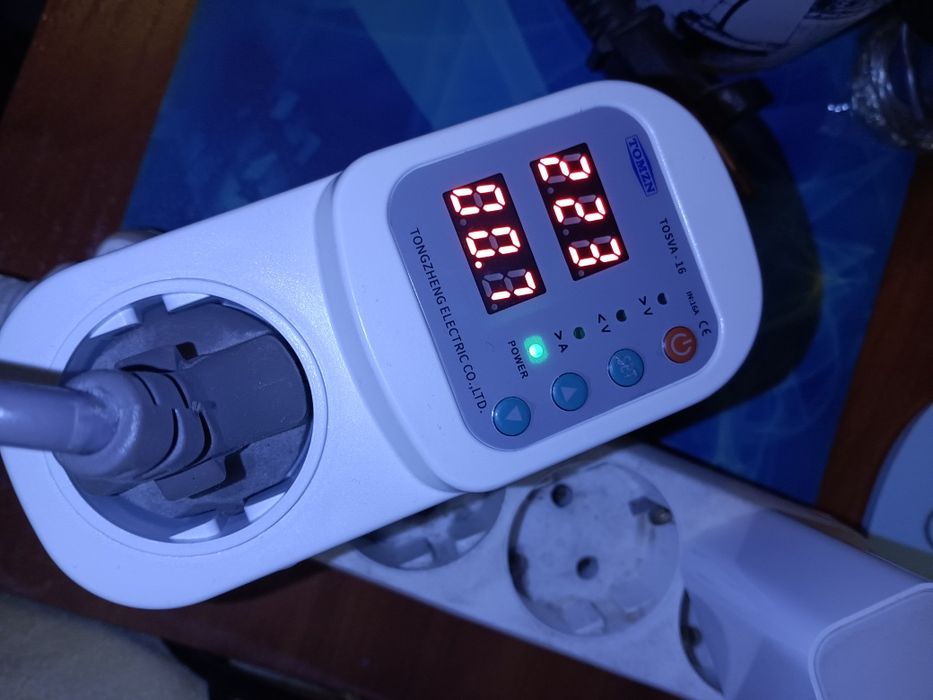 Продам стабілізатор напруги. Оригінал.