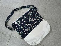 Bolsa feminina NOVA de tecido e couro sintetico