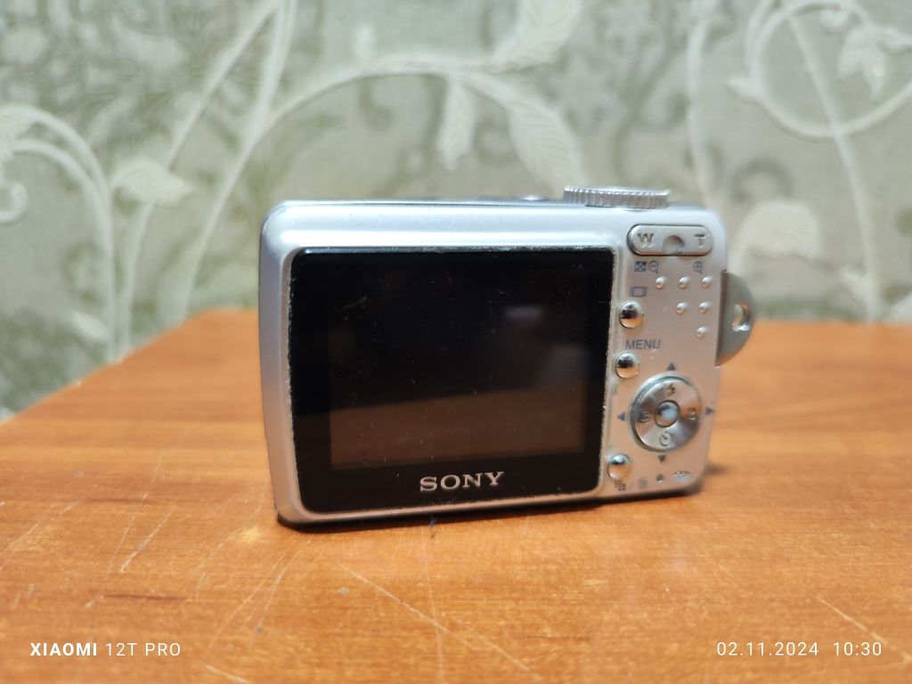 Продам фотоаппарат Sony  S500