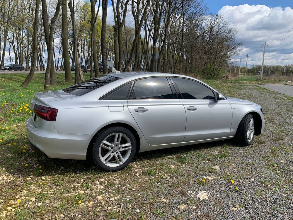 Продам Audi A6 C7 2013