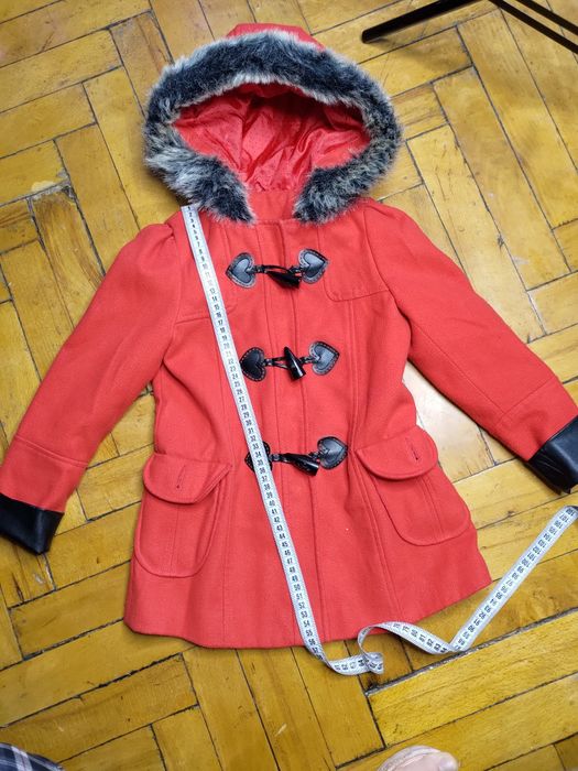 Пальто для дівчинки