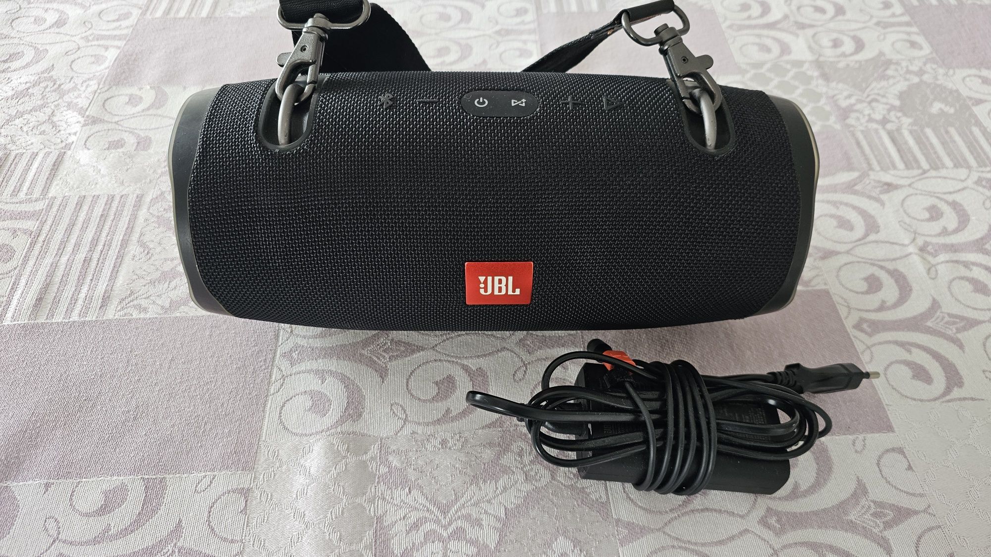 Coluna JBL xtreme