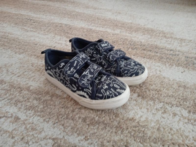 Buty sportowe trampki sneakersy na rzepy 26 H&m dino dinozaury