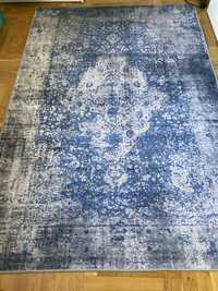 Piękny dywan 1,52 x 2,30