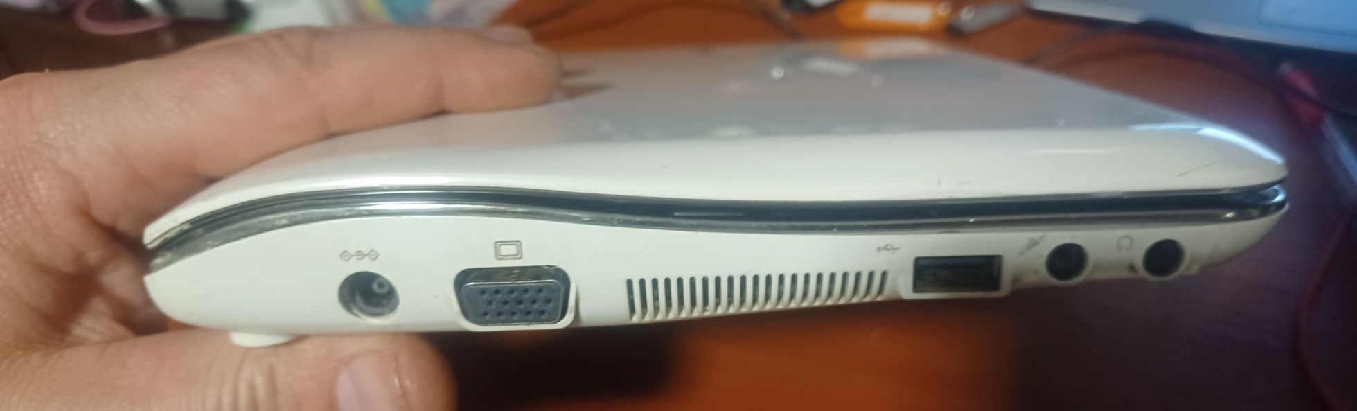 Samsung nf210  10.1 дюйм