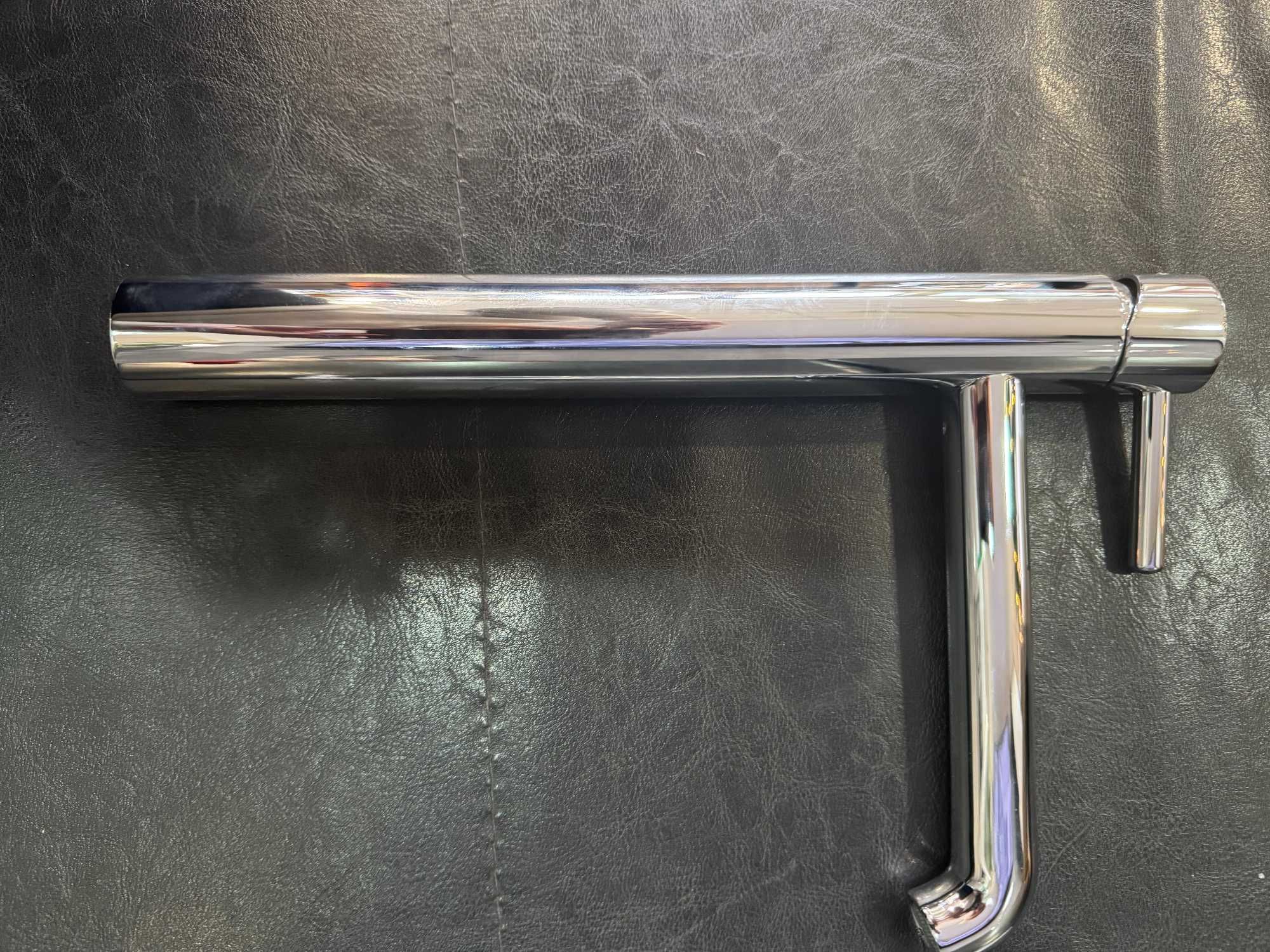 Bateria umywalkowa wysoka Omnires Y chrom - 450 zł