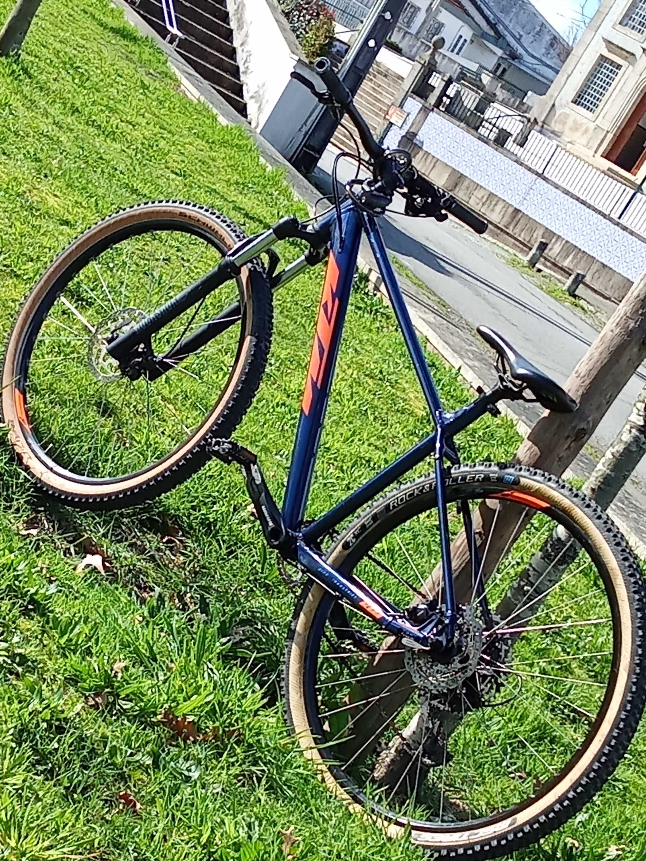 KTM em bom estado