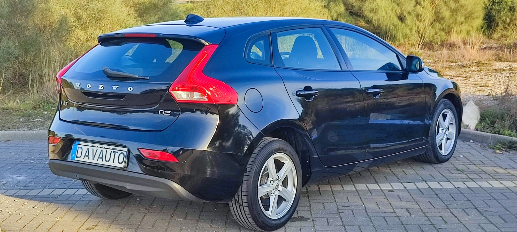 Volvo V40 2.0 D2  190€ Mês Troco financiamento