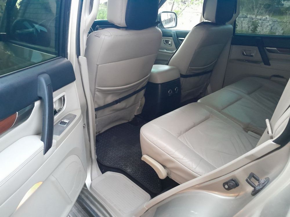 Mitsubishi Pajero 4