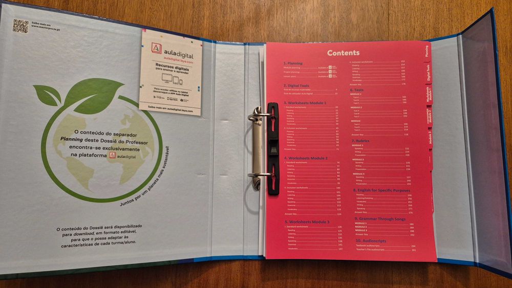 Vendo Dossier Professor e Manual de Inglês MASTER PRO 10º Ano - NOVO !