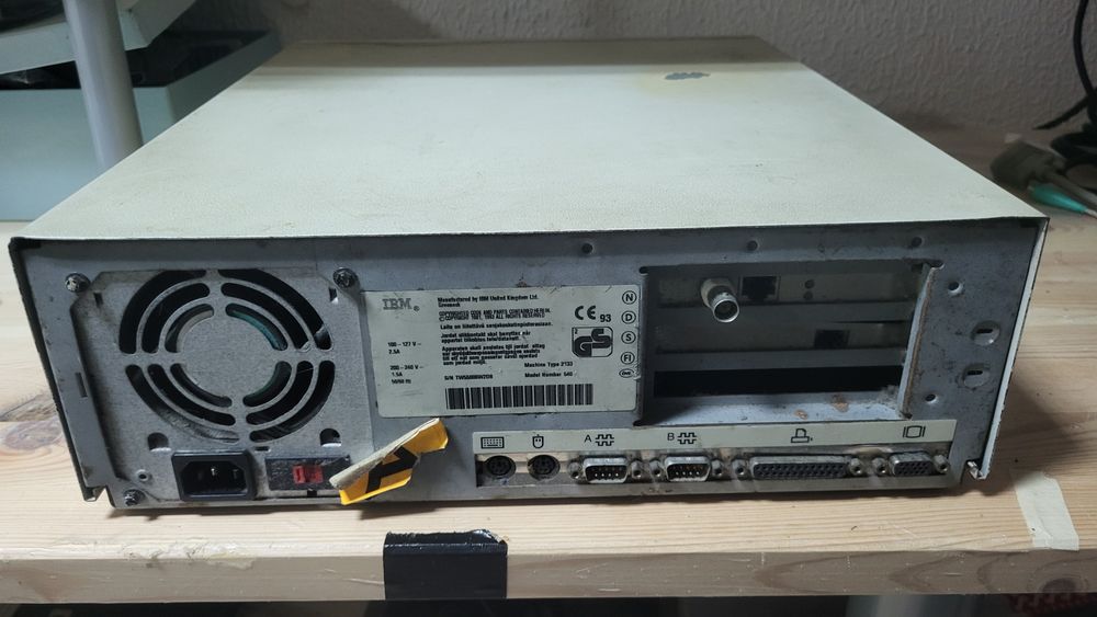 Computador IBM PS1 486SX 32MB RAM