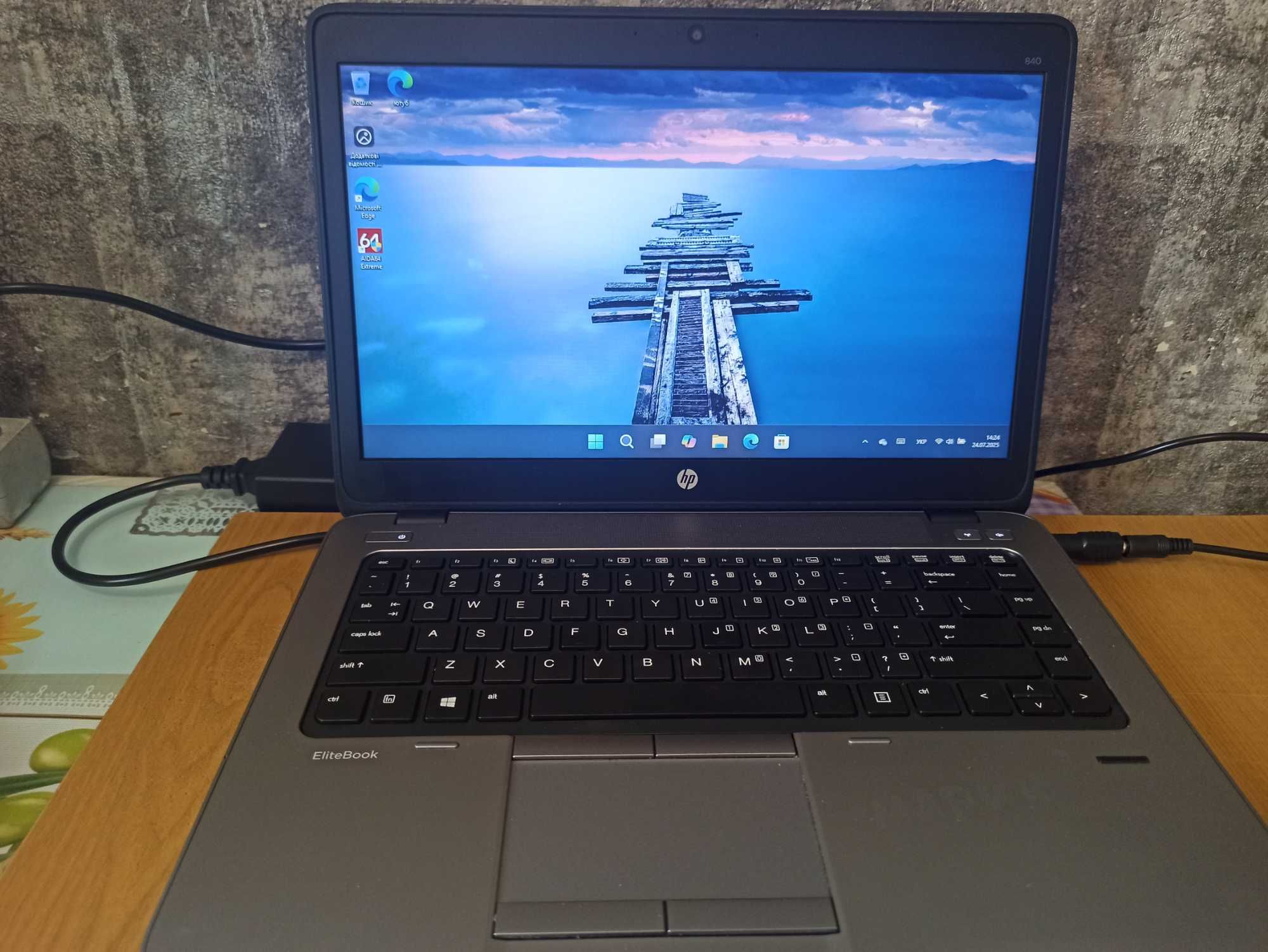 HP 840 G1, 14", I5-4300U, SSD 256 Гб, DDR3L 8 Гб