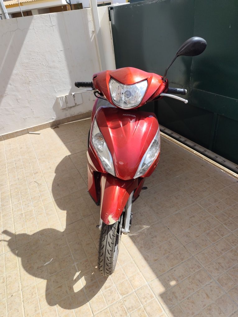 Honda Vision 110 para peças