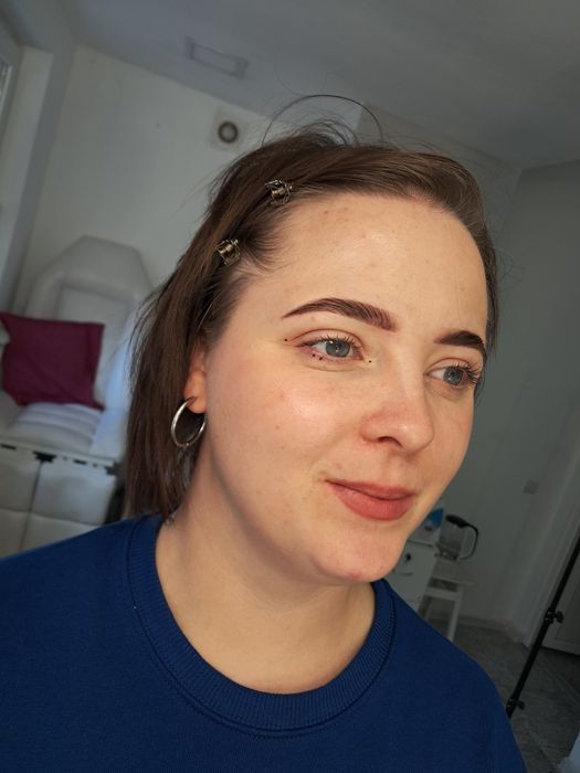 Шукаю моделей фарбування  та ламінування  брів