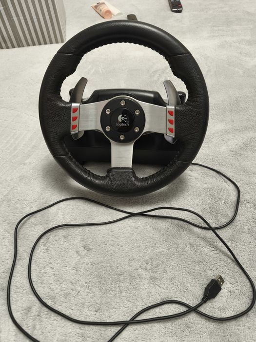 Продам Ігрове Кермо Logitech G27