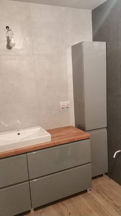 Szafka pod umywalkę na wymiar fronty kolor, meble łazienkowe na wymiar