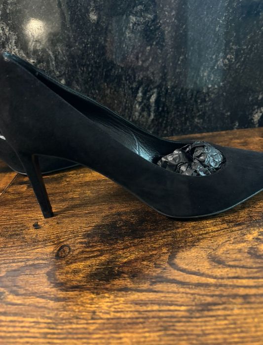 Szpilki zamszowe Saint Laurent