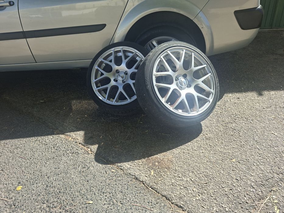 Rodas aro 17 ..Em ótimo preço!