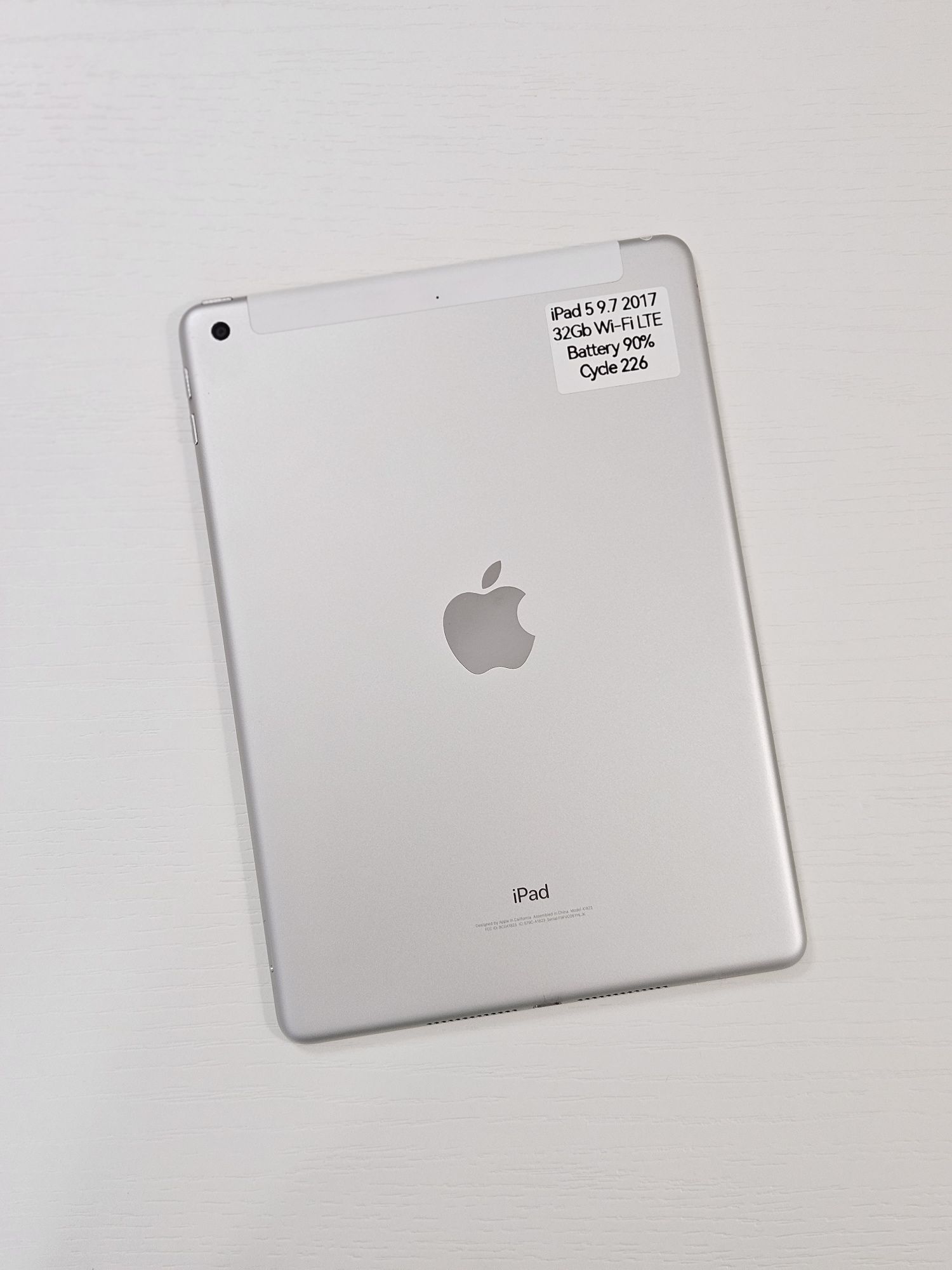 iPad 5th 2017 9.7 32Gb Wi-Fi LTE Silver