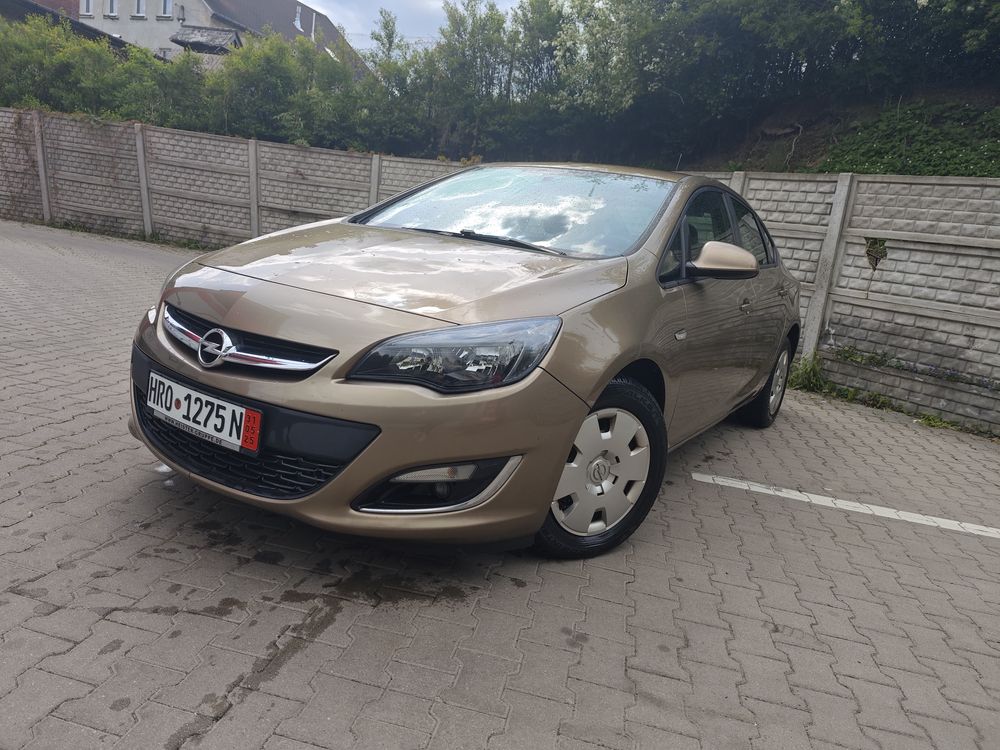 Opel Astra j lift 1.4turbo led