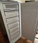 Морозильна камера Indesit SFR167NF