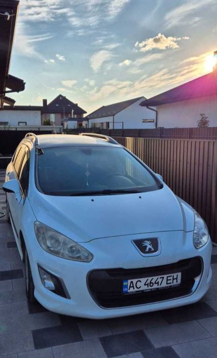 Автомобіль PEUGEOT 308 SW