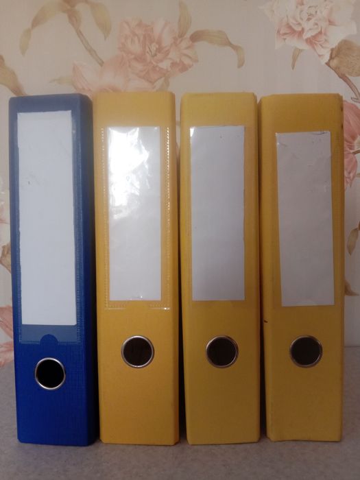 Продам канцелярські папки.
