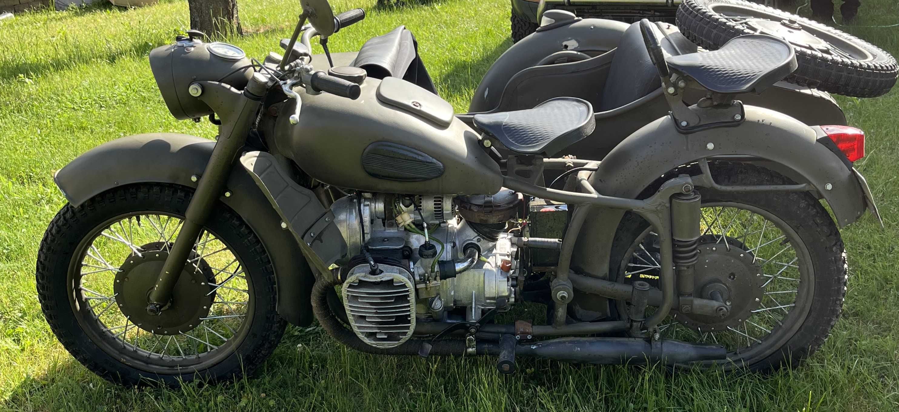 Motocykl K-750 Kaśka, z bocznym wózkiem