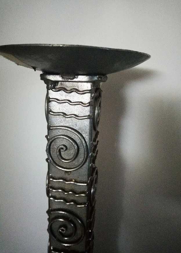 Candelabros em Ferro