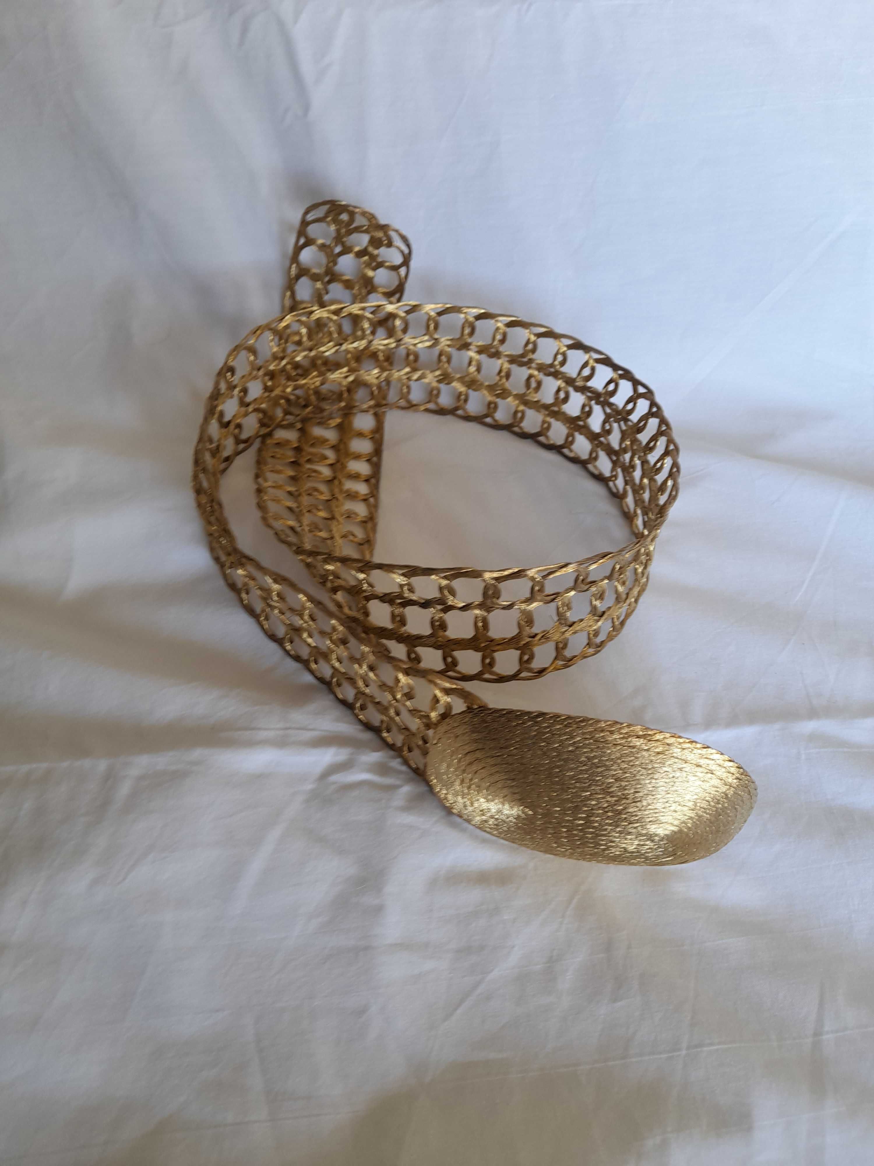 Cinto vintage em metal entrançado dourado