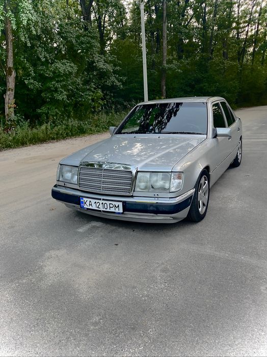 Mercedes W124 300E