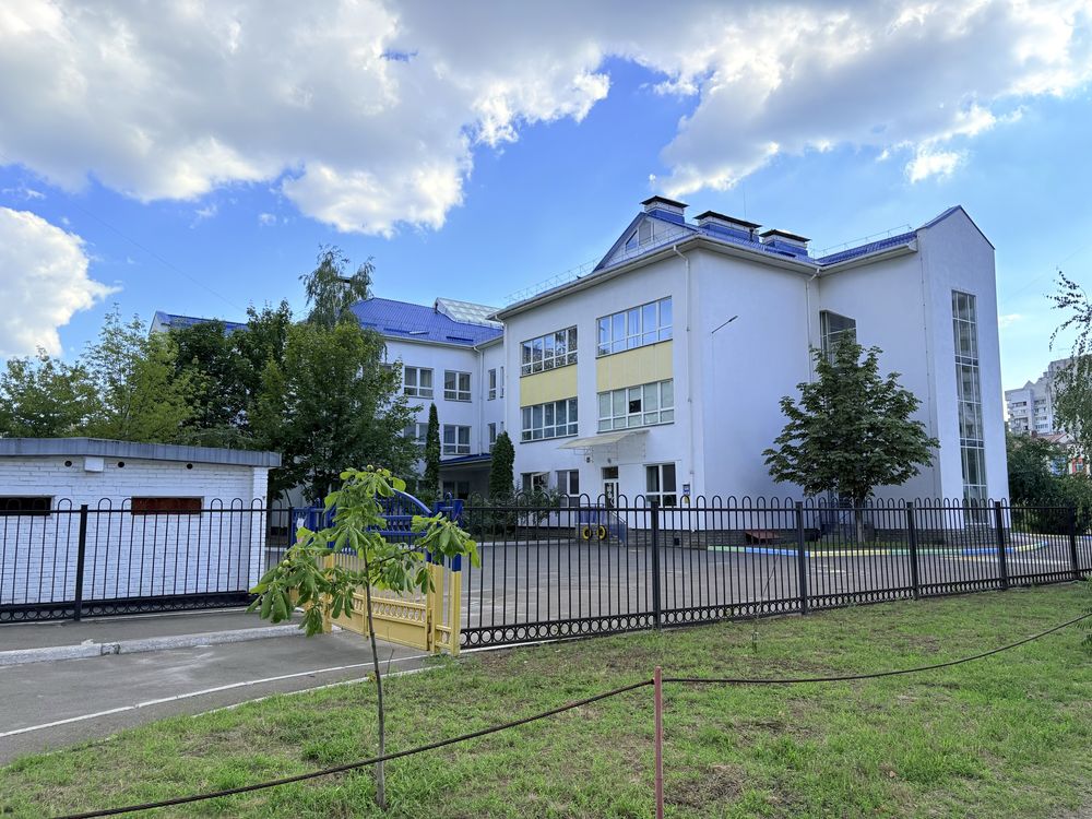 Продаж 3к кв 84м2 метро Позняки вул Анни Ахматової 39А ДЕРЖ ПРОГРАМИ