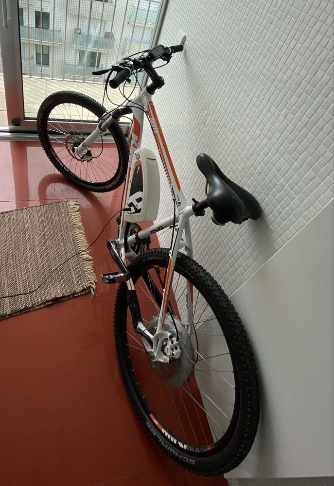 Bicicleta KTM E-Race BionX