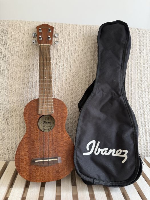 Ukulele Ibanez UKS10