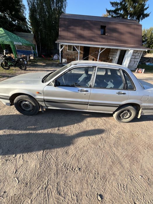 Міцубіші галант 1988