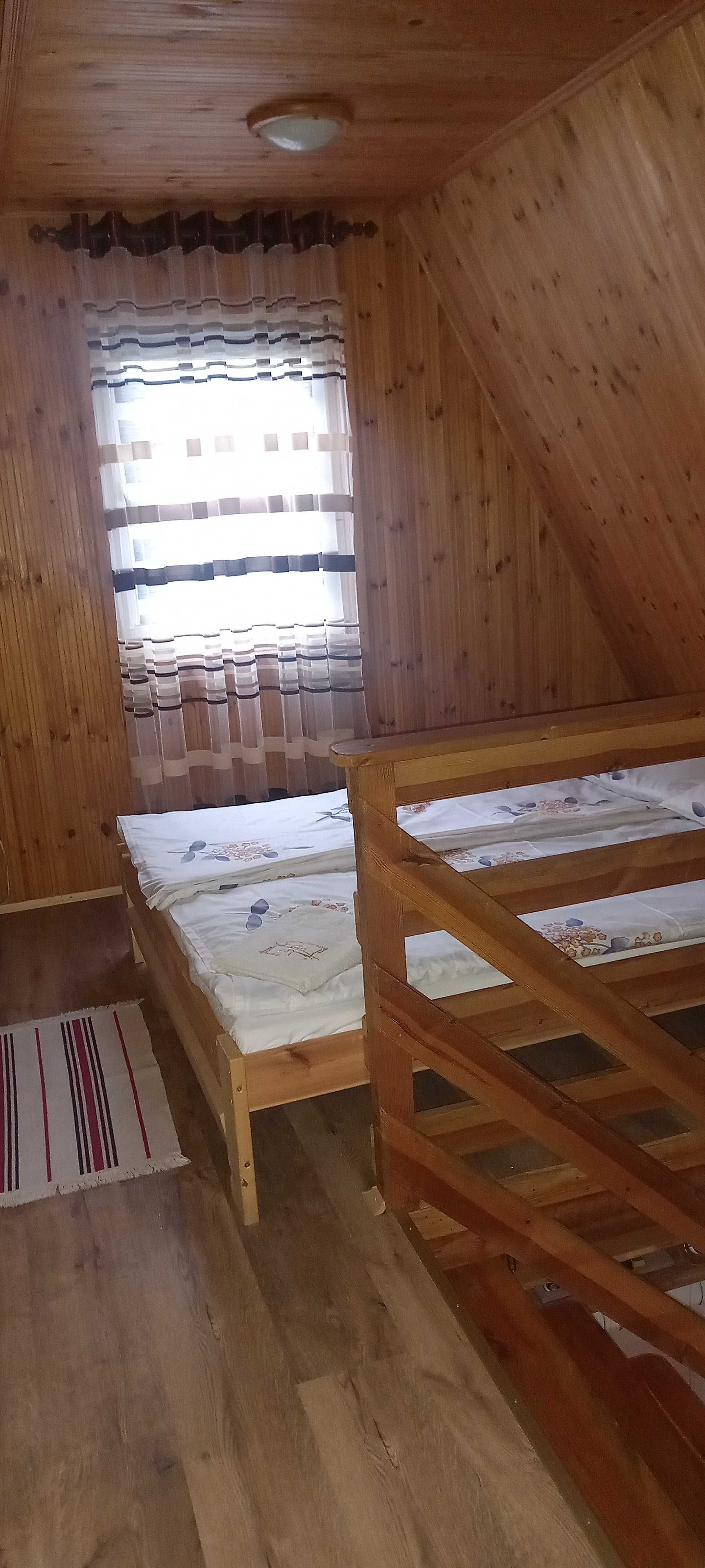 Domek nad jeziorem