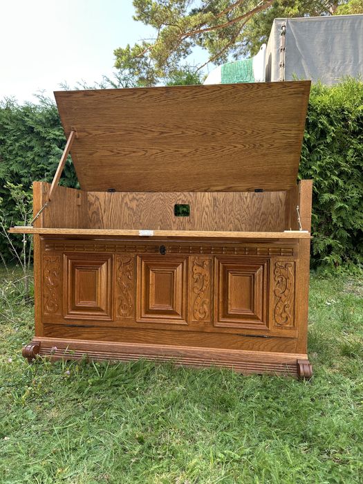 Drewniana masywna skrzynia szafka RTV antyk