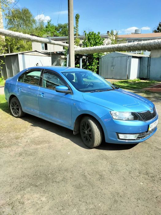 Продам свою шкоду рапид