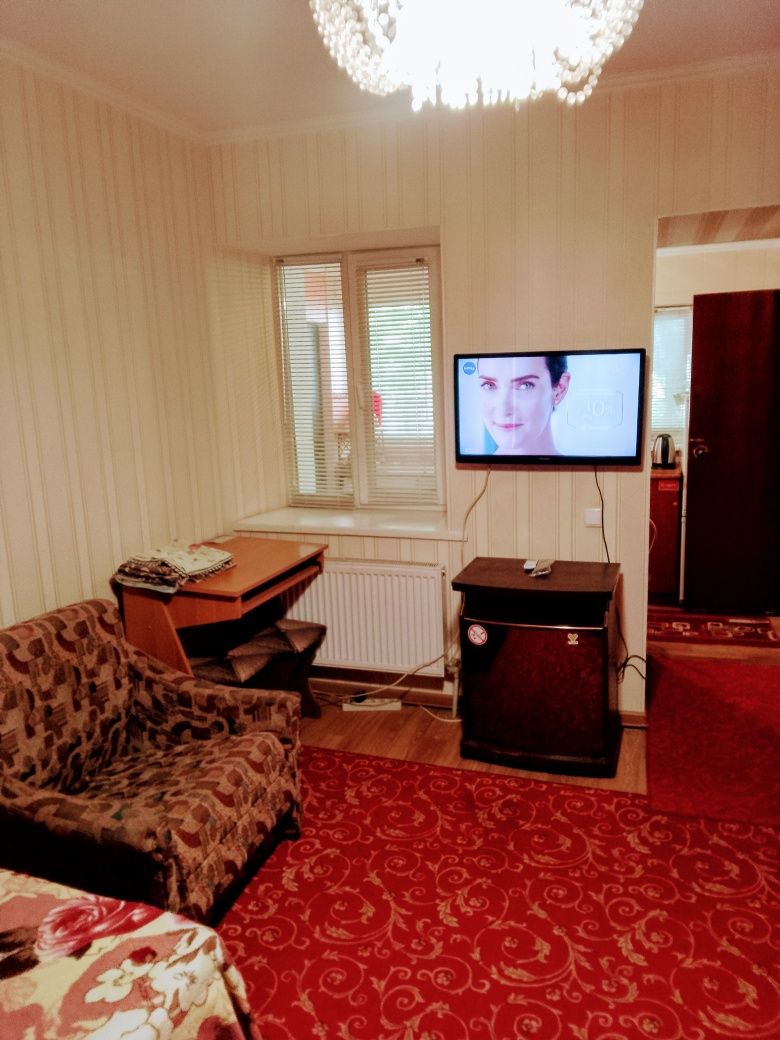 Посуточно 1 к.кв.Соборная/Макдональдс WI-FI, 2 кровати, докум, центр,